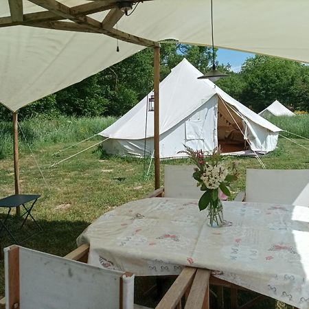 La Toile Sous Les Etoiles Hotel Charron  Exterior foto